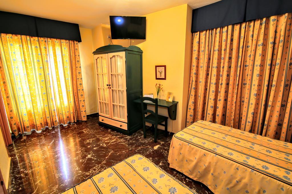 Pension Rural La Fonda Hotel Durcal Ngoại thất bức ảnh